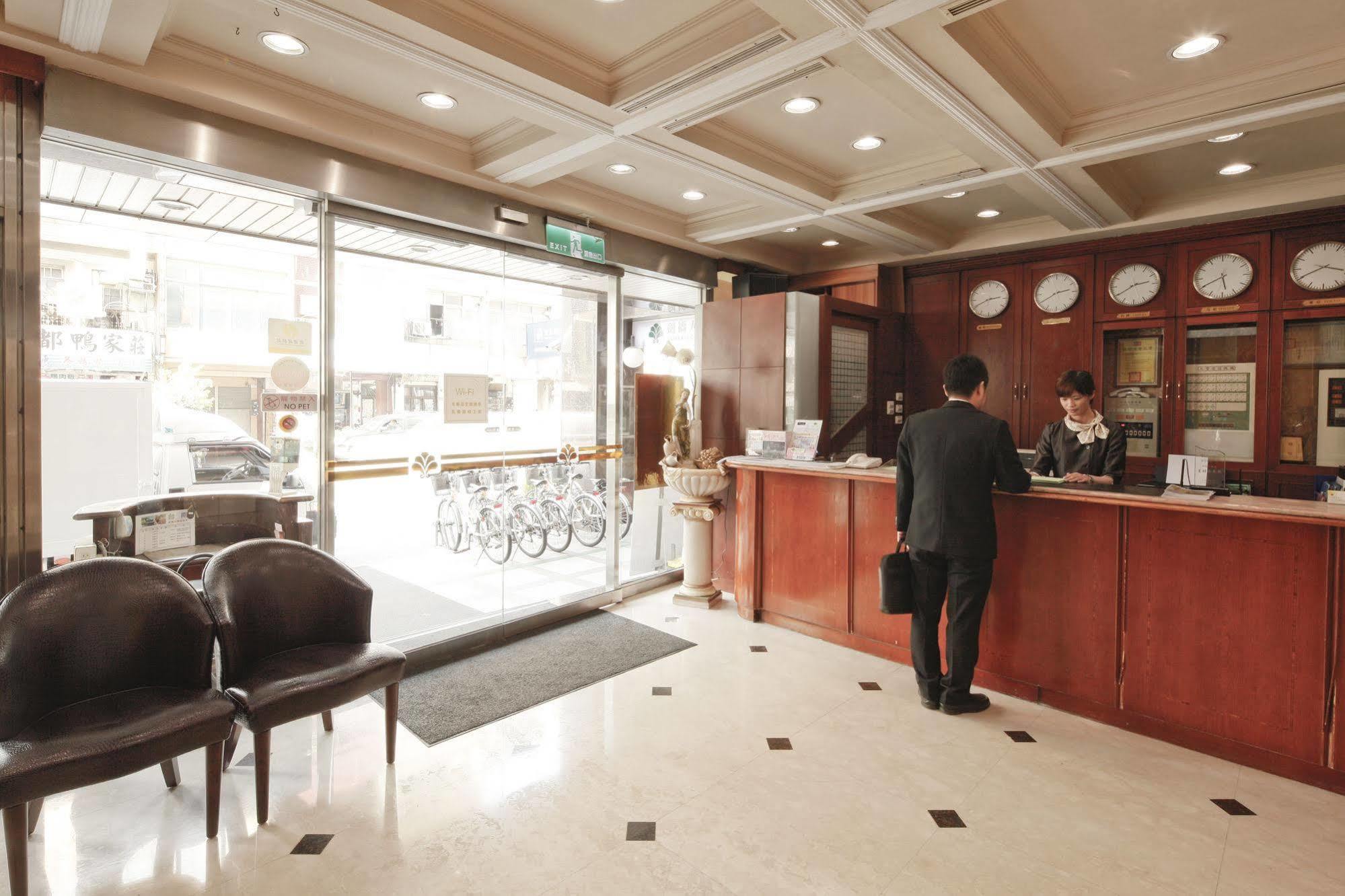 Cambridge Tainan Hotel Exteriér fotografie